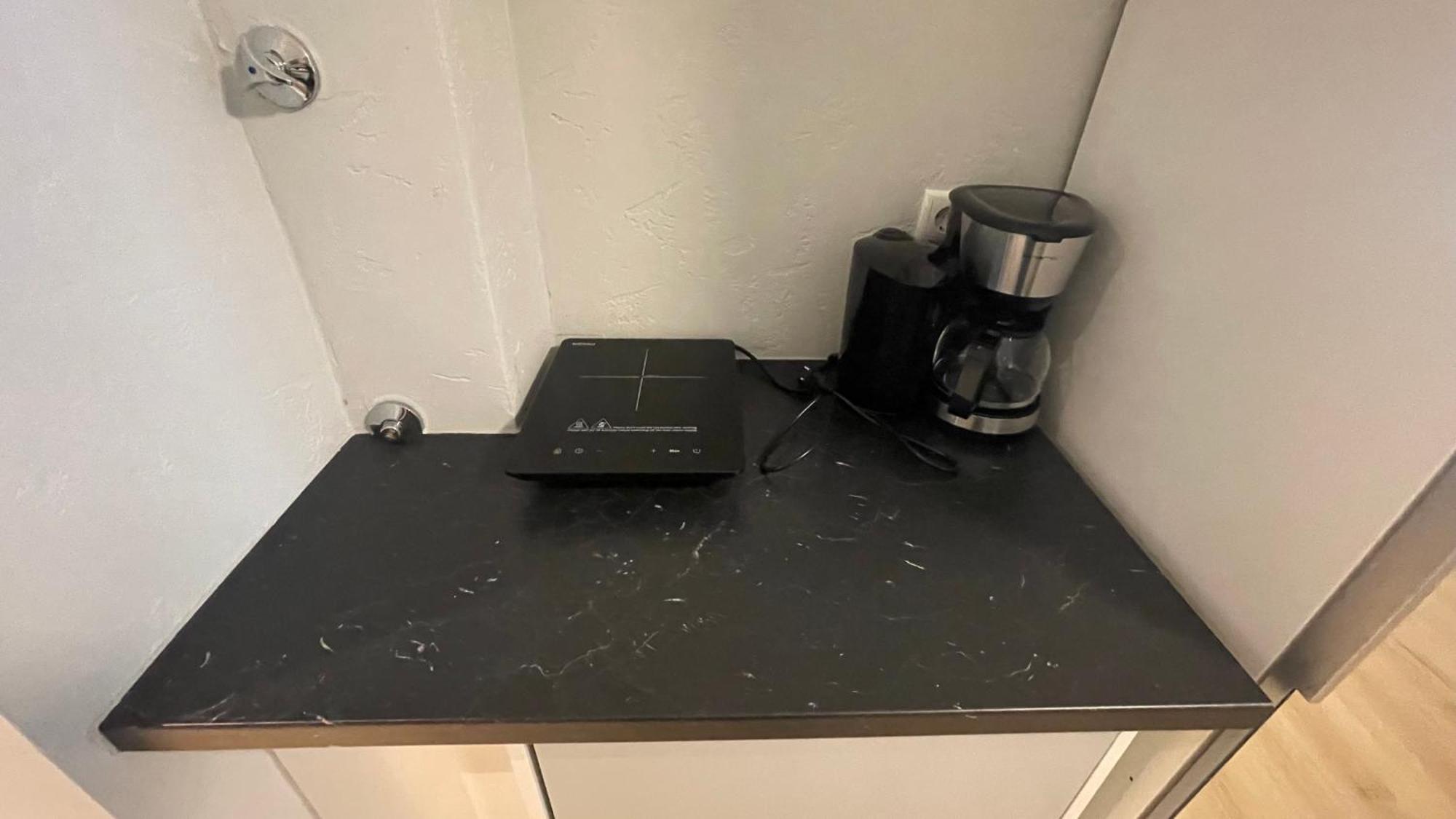 Suesses Kleines Und Zentrales Apartment Fuer Zwei Personen Mitten In Hamburg Exterior foto
