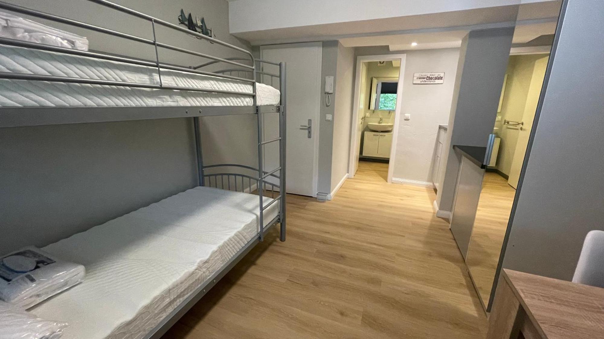 Suesses Kleines Und Zentrales Apartment Fuer Zwei Personen Mitten In Hamburg Exterior foto