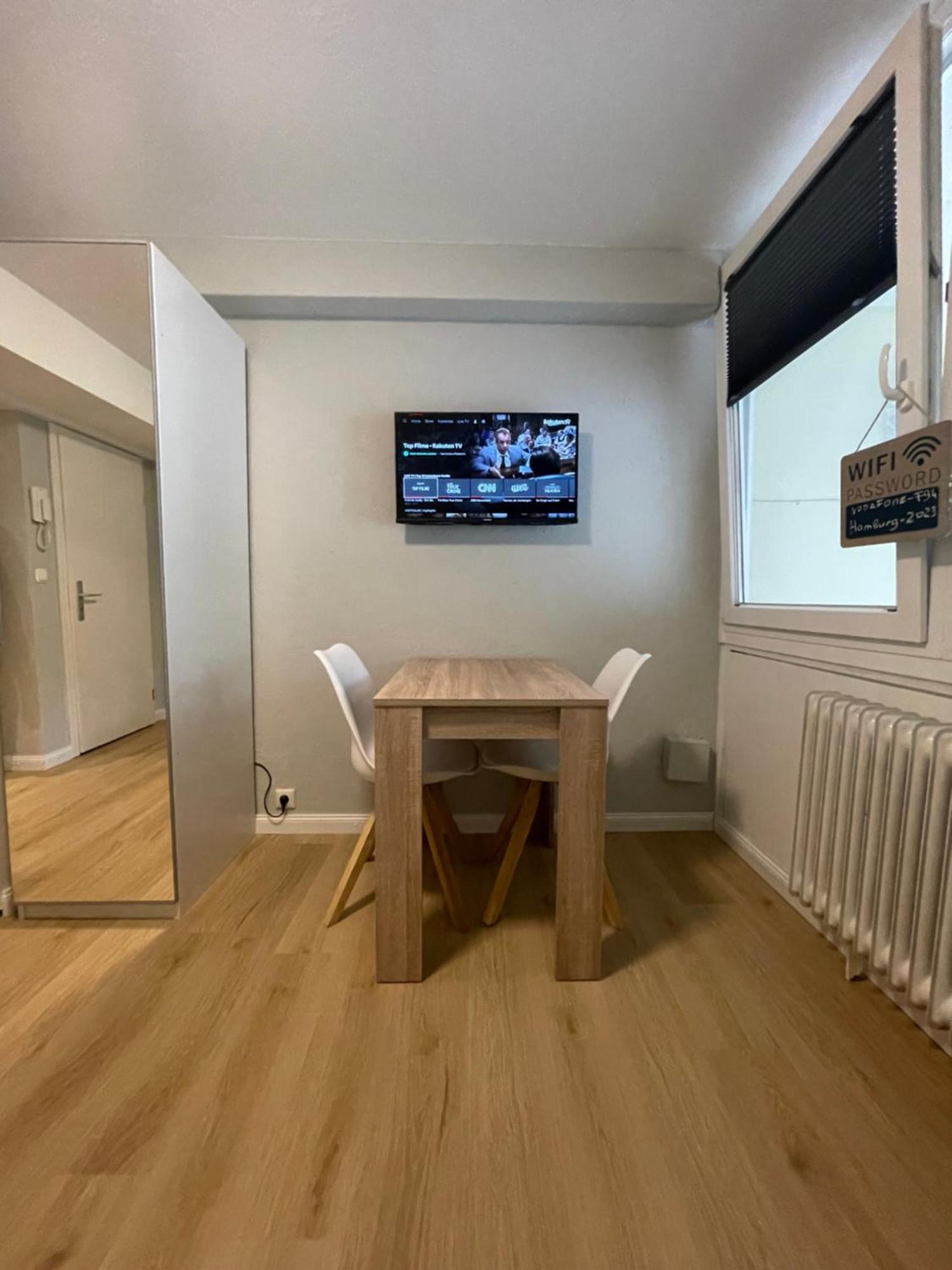 Suesses Kleines Und Zentrales Apartment Fuer Zwei Personen Mitten In Hamburg Exterior foto